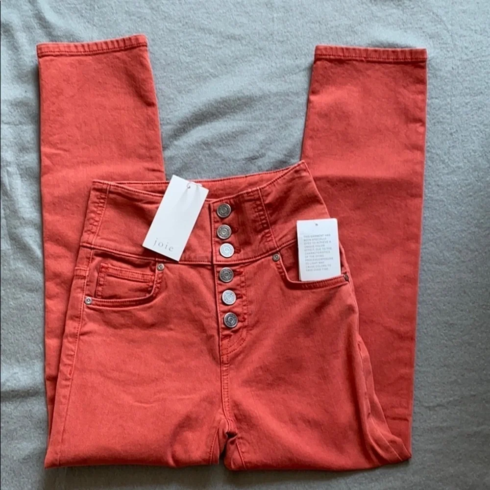 Joie pretty buttons